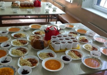 Попова: В школах выбрасывают половину приготовленной еды