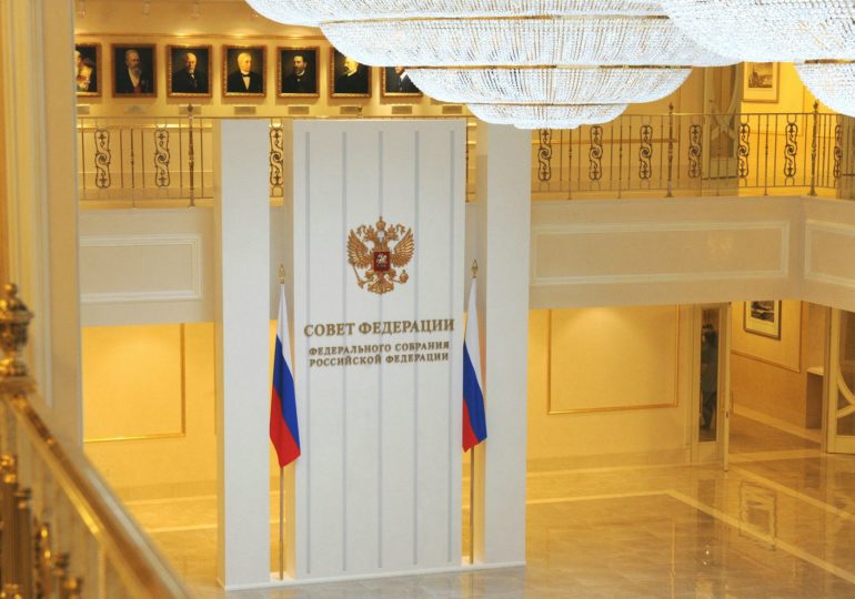 Совет Федерации закупает дополнительные рабочие места для сенаторов из президентской квоты