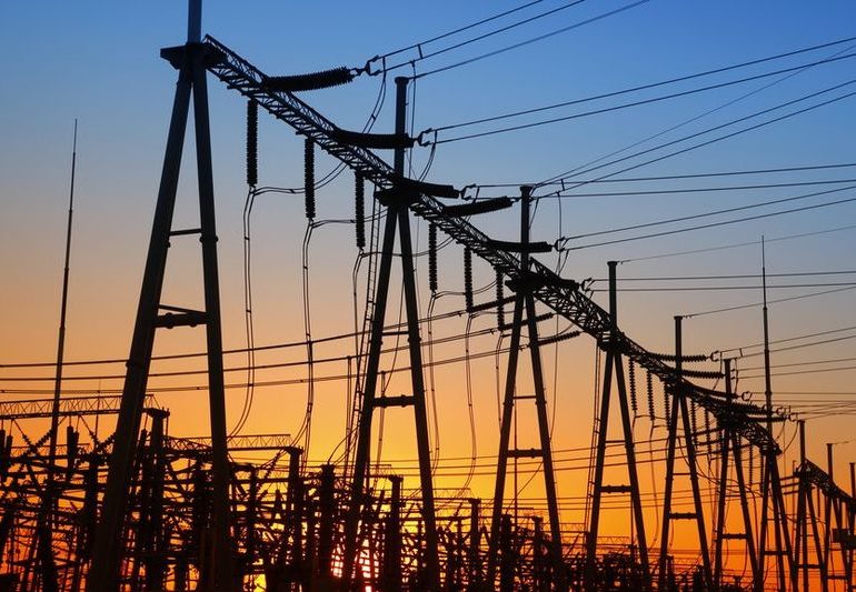 ПАО «Россети Ленэнерго» навязывало заявителю в сто раз невыгодные условия подключения к электросетям