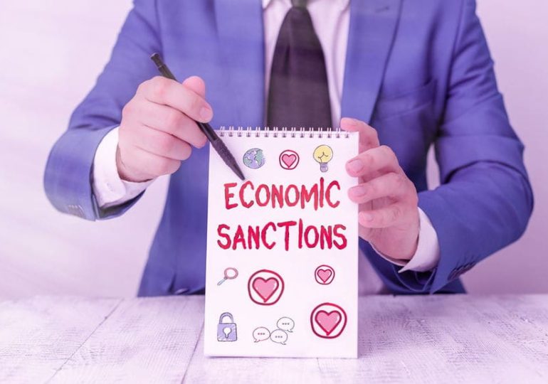 Начисление и списание неустоек по 44-ФЗ в условиях иностранных санкций
